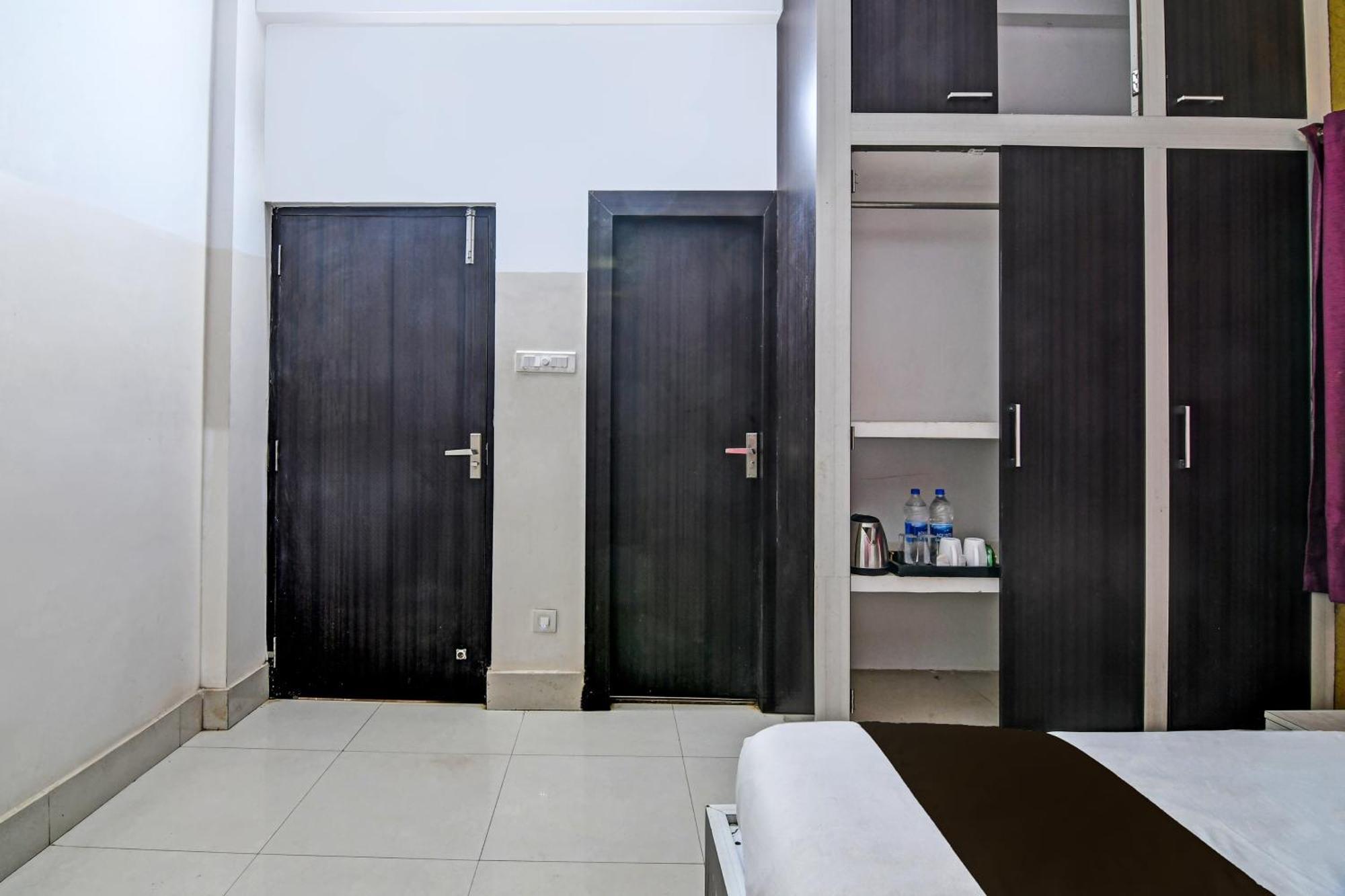 Hotel O Home Bm-X Khandagiri Ngoại thất bức ảnh